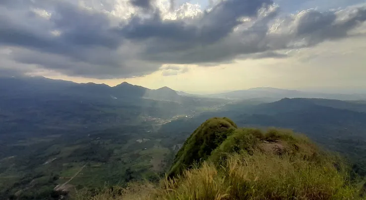 wisata gunung batu jonggol via gmaps eko novianto