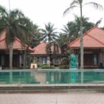 villa laut biru anyer harga