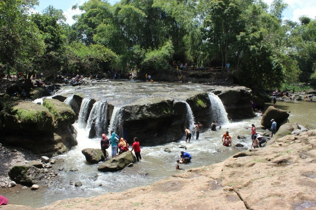 Grojokan Limo Pasuruan