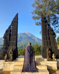 spot gapura selo gunung merapi