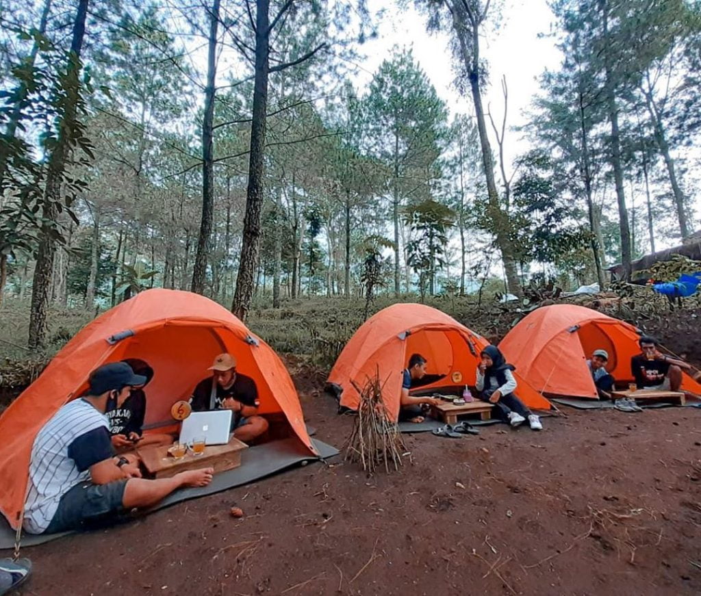 ngopi di tenda