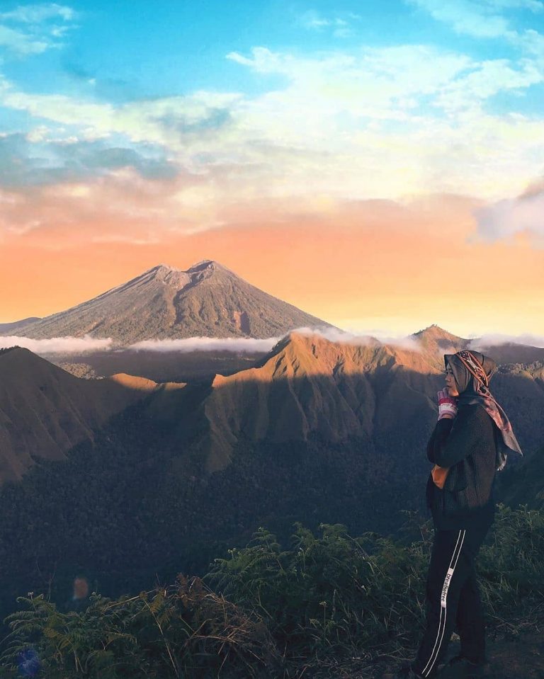 Bukit Pal Jepang Lombok - Info Lokasi, Tiket Masuk, Jalur Pendakian