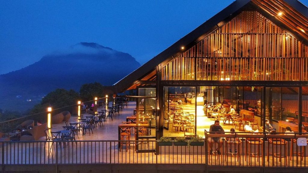 cafe outdoor terbaru di sentul