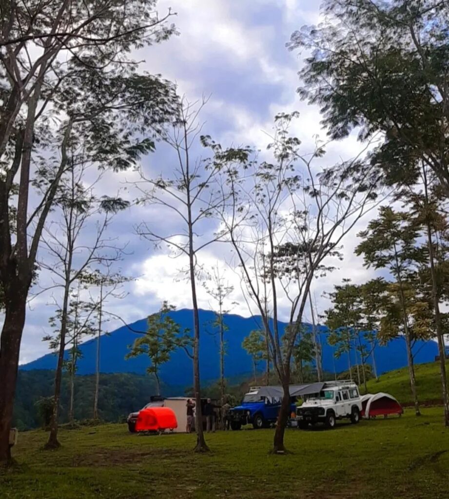 tempat campervan di bogor foto by @puncak_halimuncamp