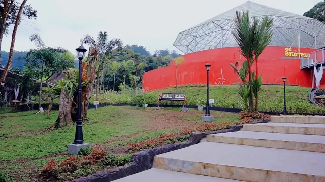 green house di taman botani baturraden