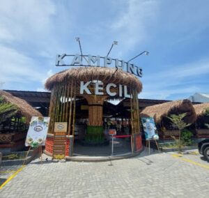 kampung kecil cirebon resto