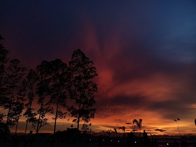 menikmati sunset (foto via gmaps upit sulastri)