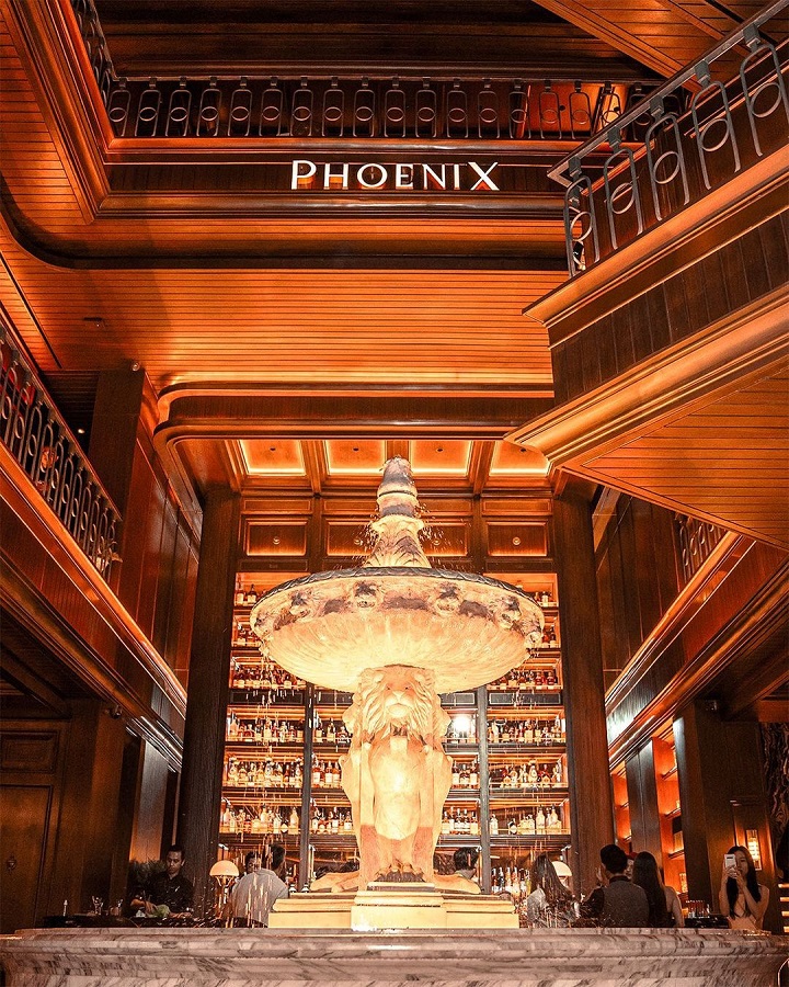phoenix gastro bar via ig @phoenixbar.id