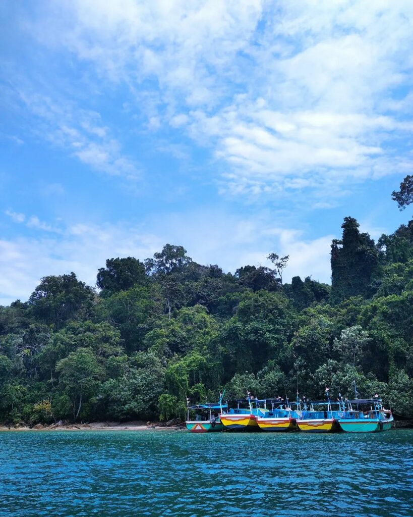 pantai sendang biru malang