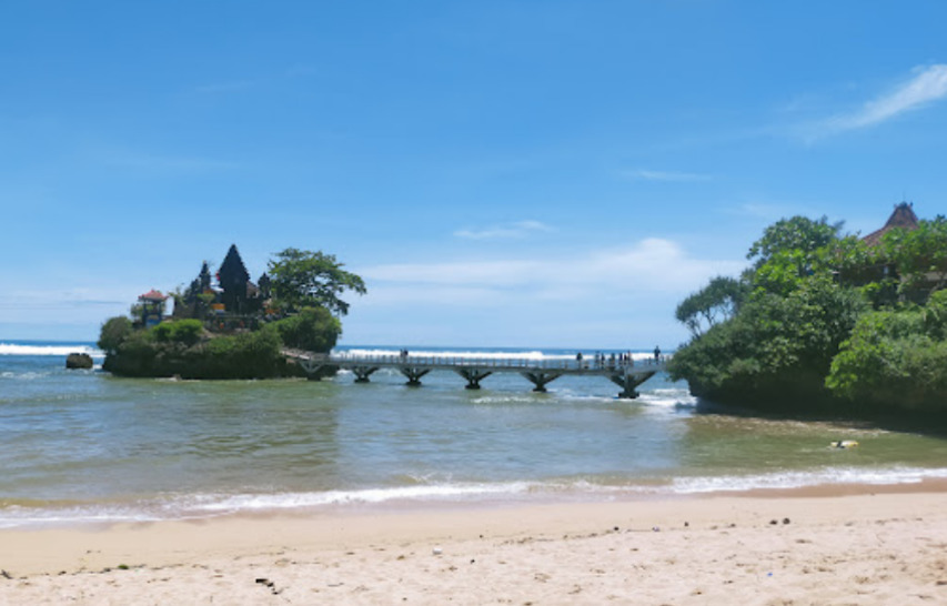 pantai balekambang malang