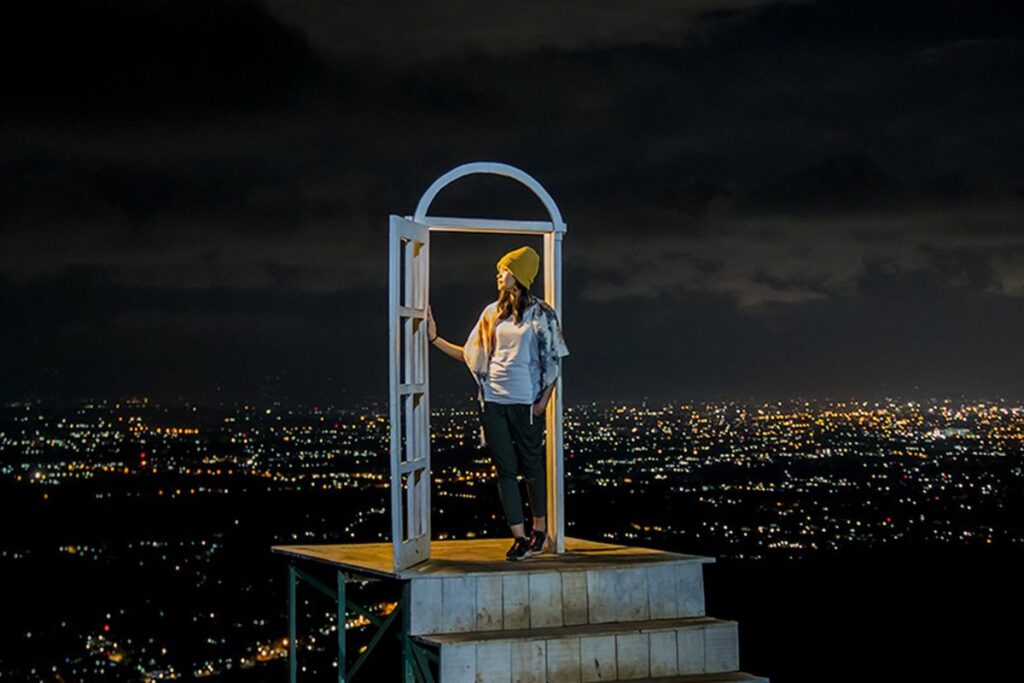 Ada Jasa Fotografer, Foto Keren di Pintu Langit Dahromo Kini Praktis Halaman all