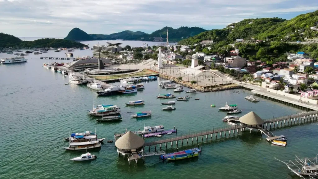 Waterfront Marina dan Kampung Ujung, Tempat Ngabuburit Asyik di Labuan Bajo