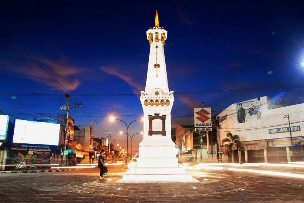 7 Rekomendasi Spot Foto Malam Hari di Malioboro, Ada Tugu Yogyakarta Halaman all