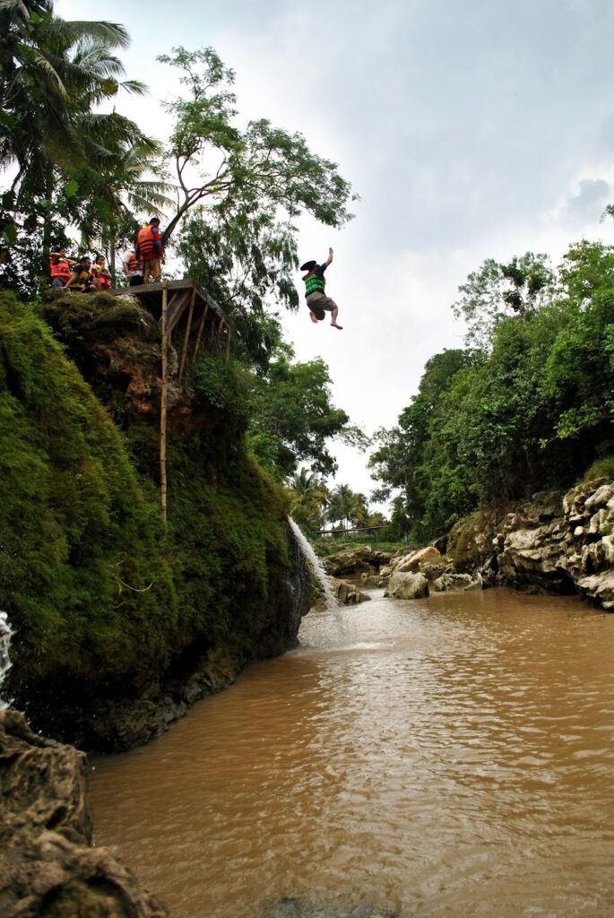 River Tubing Kali Oyo, Wisata di Kawasan Goa Pindul - GOA PINDUL JOGJA