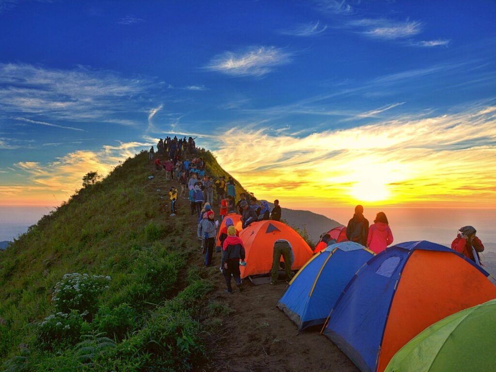 Gunung Andong di Magelang, Indah dan Berbalut Misteri