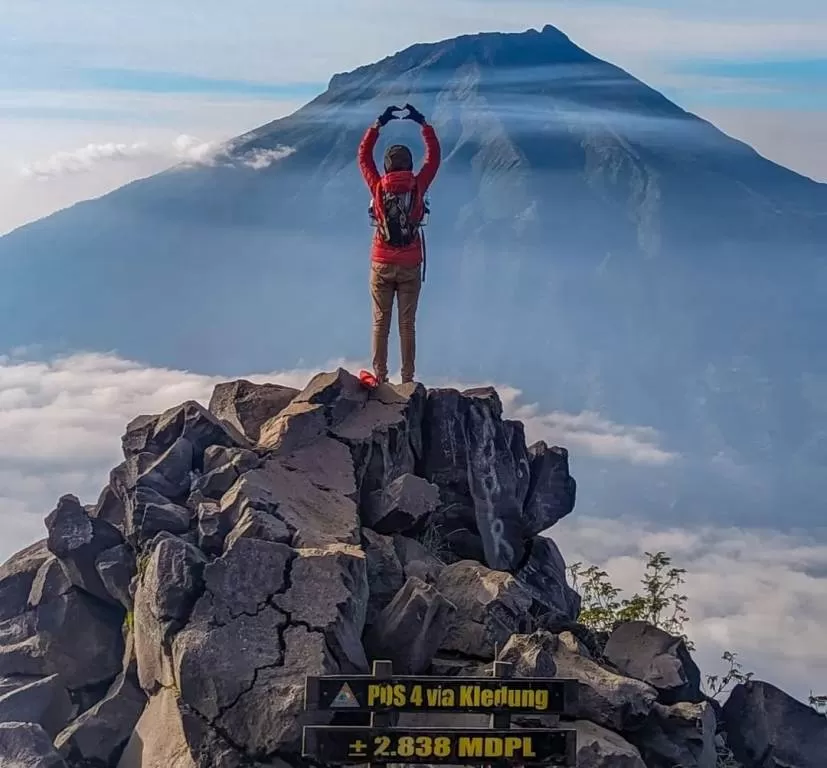 Pengalaman Mendaki Gunung Sindoro via Kledung, Ini Estimasi Biaya, Rute, dan Panduan Lengkap Start dari Madiun