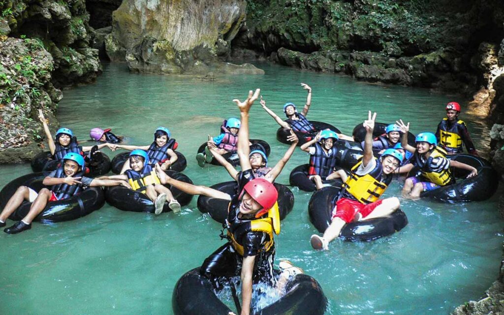 Cave Tubing Kalisuci [update 2023] Foto, Lokasi, Rute, Tiket Masuk dan Fasilitas