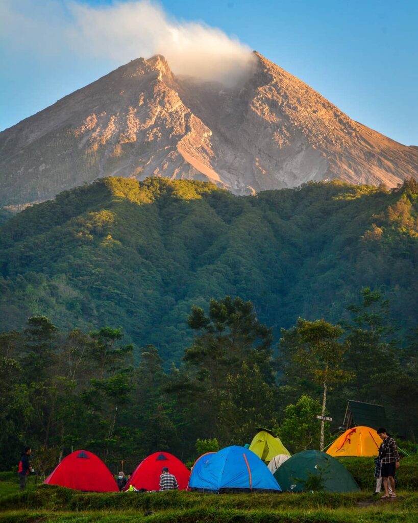 Dibuka Lagi, Cek Syarat Camping di Bukit Klangon - Where Your Journey Begins