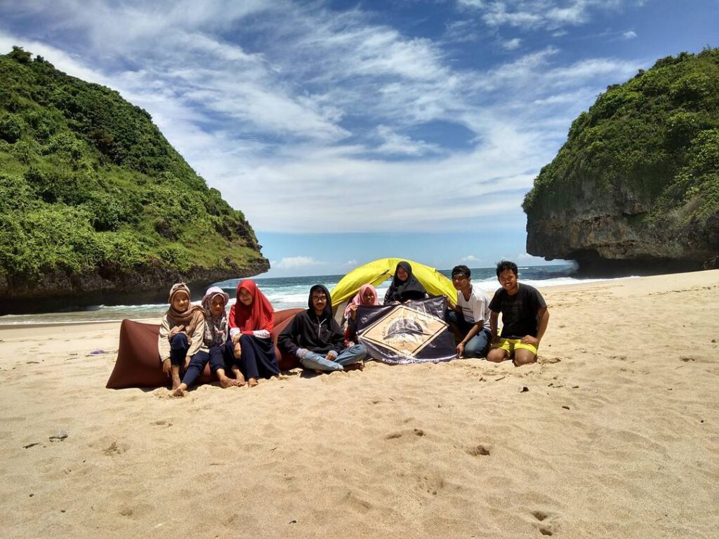 Lokasi Pantai Greweng Jam Buka Daya Tarik dan Cara Ke Sana