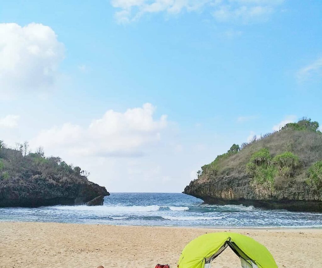 Daya Tarik Pantai Sedahan di Jogja, Harga Tiket, dan Rute